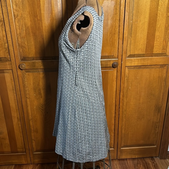 Elegant gray and black monogram design midi dress (Dress only—belt separate) - Picture 4 of 9